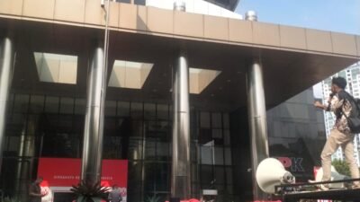Aksi Damai Jilid 2 AMAK Kaltim di KPK, Desak Audit Bank Kaltimtara dan Usut Korupsi DPRD